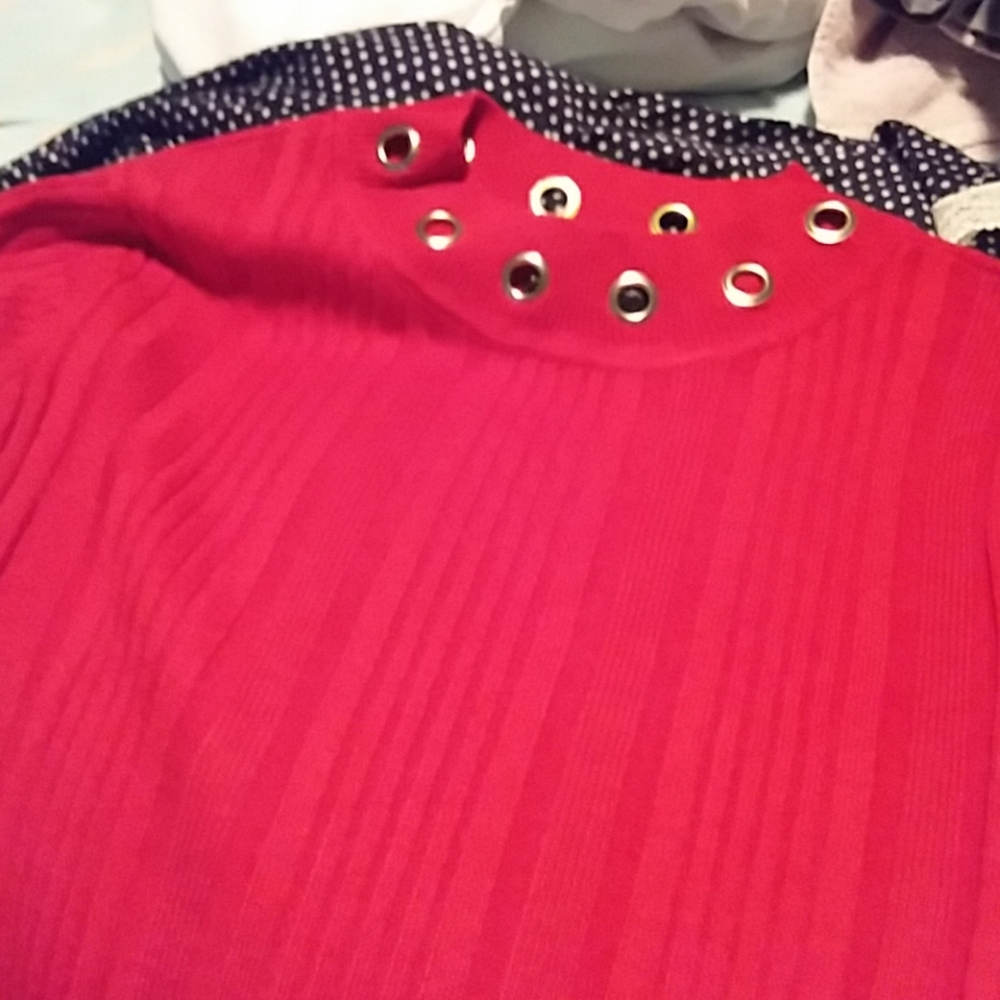 Sweater - Picture 2 of 4